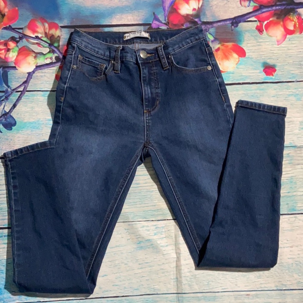 EUC Free People Five Pocket Skinny Jeans size W25
